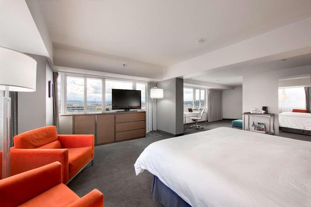 Hotel Murano Tacoma Kamer foto A suite at the Hotel Arts