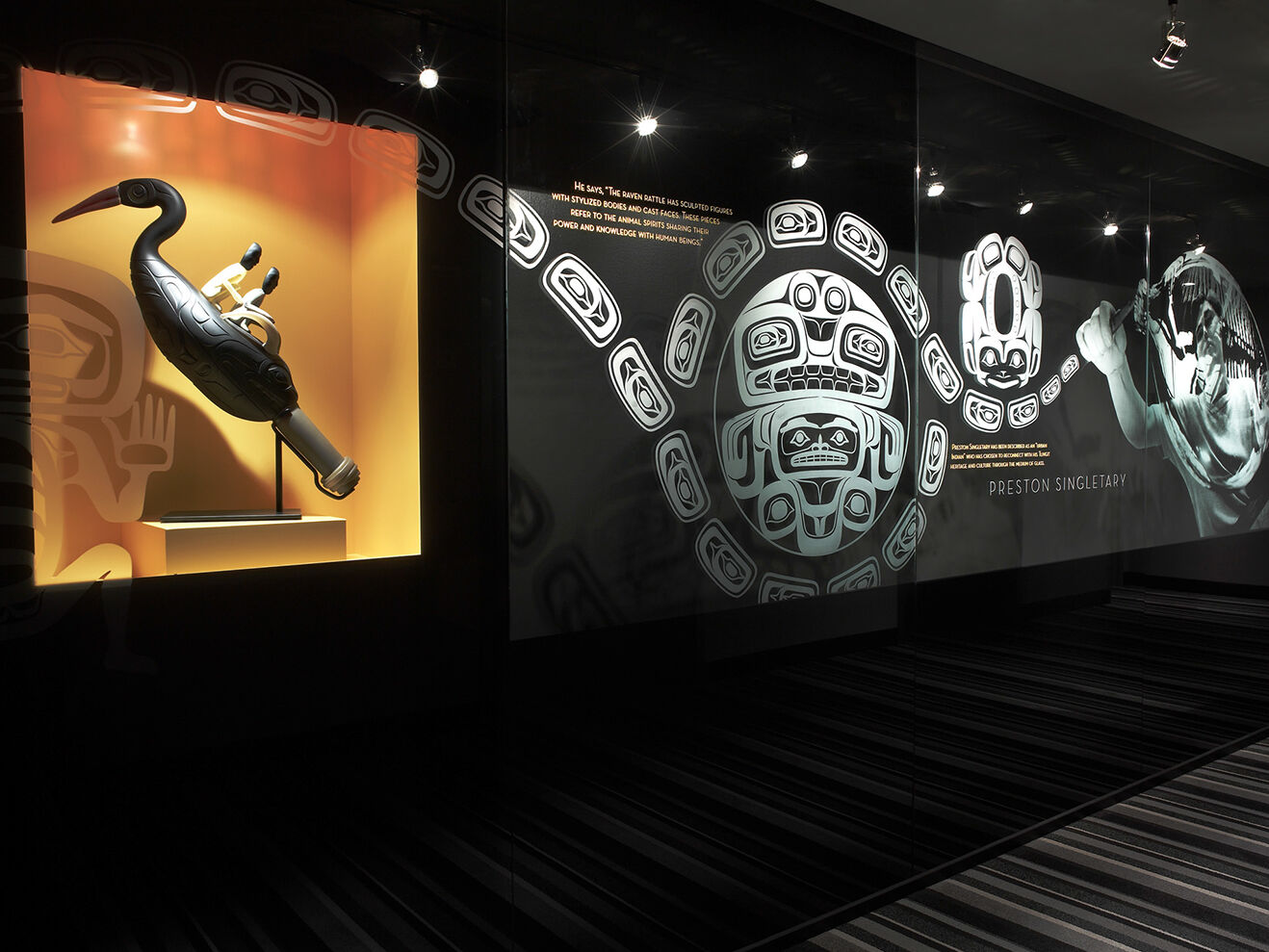 Hotel Murano Tacoma Buitenkant foto First Nations artwork at the Four Seasons Hotel Vancouver
